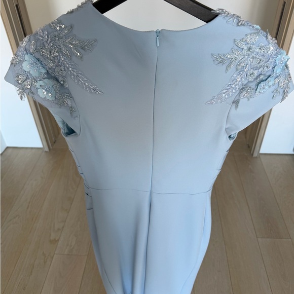 Light Blue midi dress size 6 (will fit us 4 as well in my opinion) never worn - Picture 2 of 5